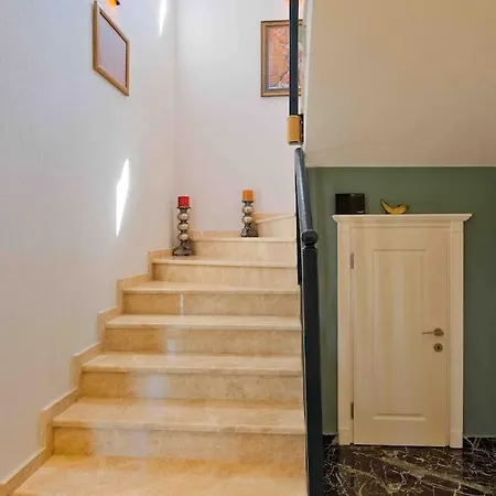 Villa Mia